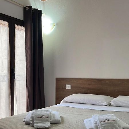B&B Vittorio Emanuele Ciro Marina Exterior photo